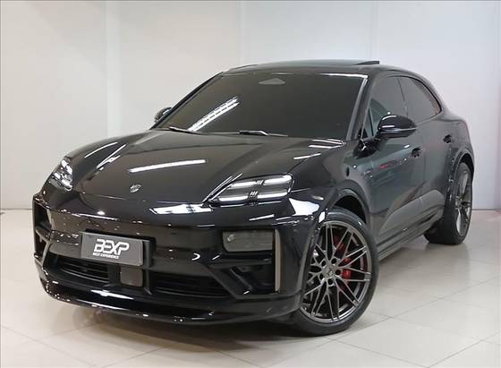 PORSCHE MACAN TURBO ELÉTRICO PORSCHE MACAN TURBO ELÉTRICO